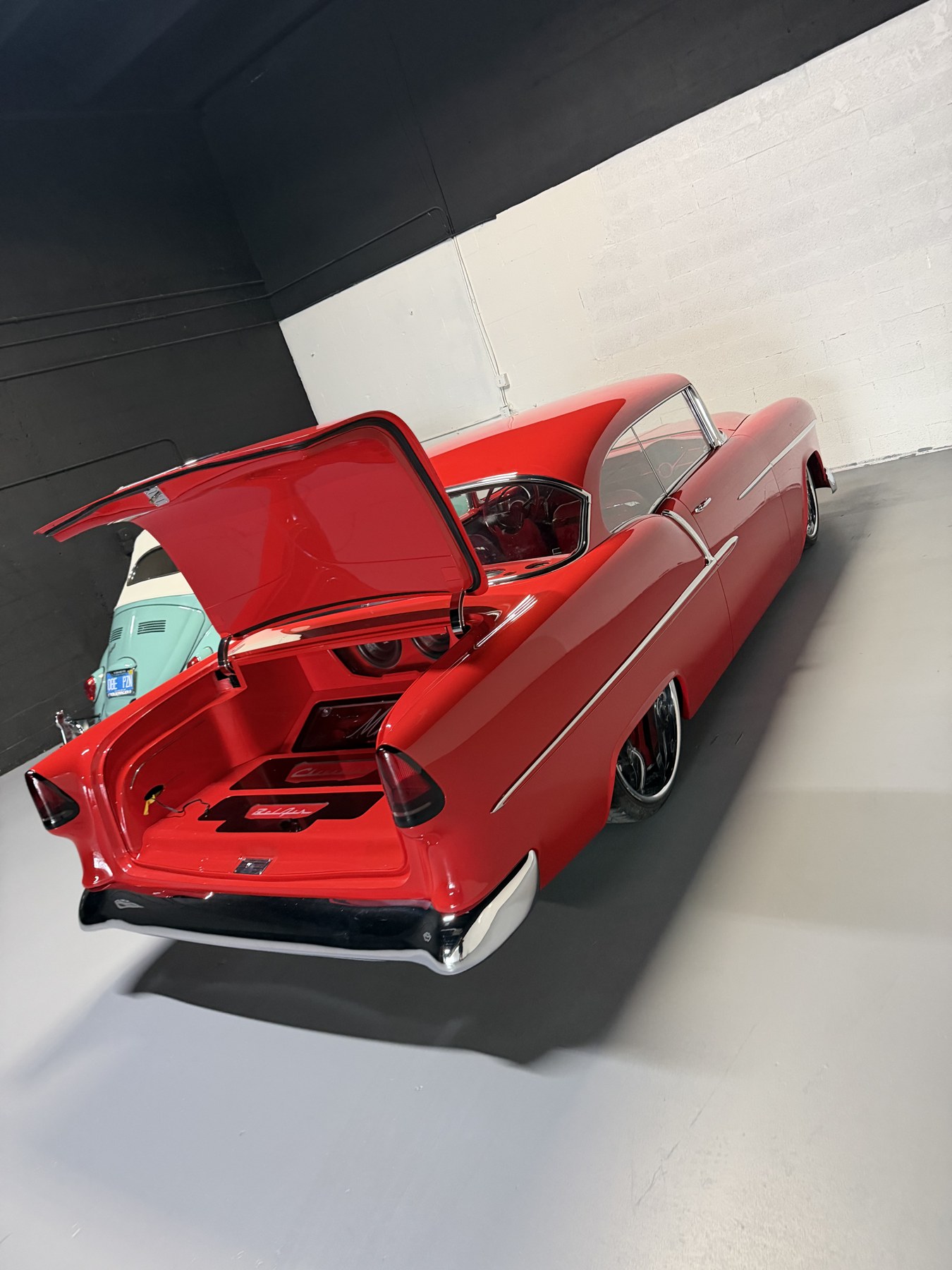 Classic lines. Custom sound.